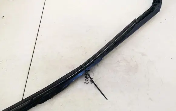 Toyota Verso Front wiper blade arm