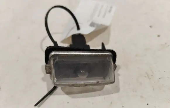 Toyota Auris E180 Number plate light