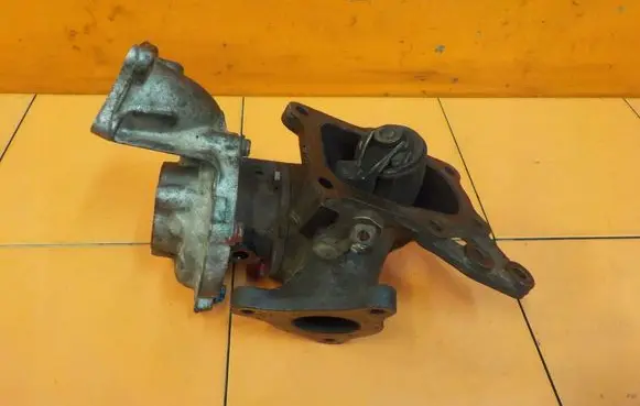 Mercedes-Benz C W204 Turbo A6510905780