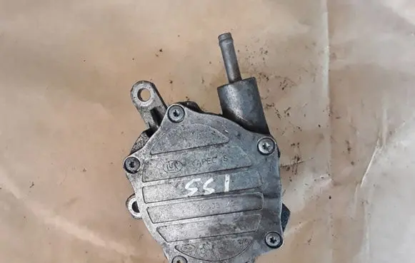 Lexus IS 220D-250-350 Vacuum pump 211205ZZ