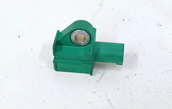 Chrysler Town & Country V Airbag deployment crash/impact sensor 68137949AA