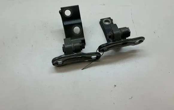Volvo S60 Front door upper hinge 31457957
