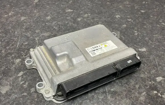 Mazda 6 Engine control unit/module SH4J18881C 2757005665 K4238