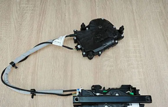 BMW 4 G22 G23 G24 G26 Tailgate/trunk/boot lock/catch/latch 9463391