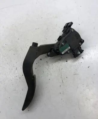 Audi A4 S4 B7 8E 8H Accelerator throttle pedal 8E1721523C 6PV00837505