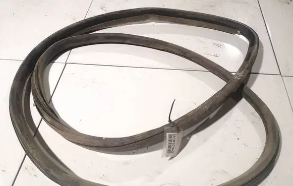 Volkswagen Golf IV Rubber seal front coupe door 