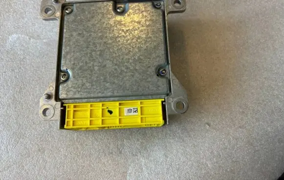 Mercedes-Benz C W204 Airbag control unit/module A2048706826 2048706826