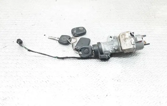 Volkswagen Polo Ignition lock 4B0905851G