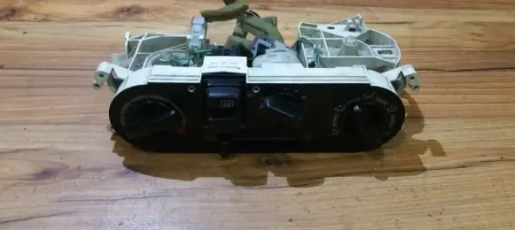 Mitsubishi Colt Climate control unit MR201365 99319