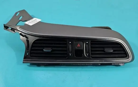 Renault Kadjar Dash center air vent grill 687509788R IMPRK1547699