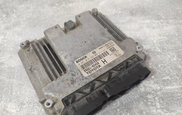 Toyota Yaris Engine control unit/module 896610D450 0281012322
