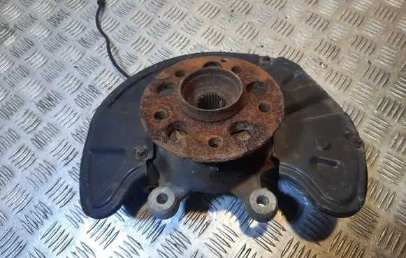 Mercedes-Benz E W212 Front wheel hub