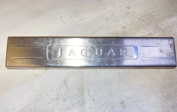 Jaguar XJ X351 Front sill trim cover 156000582