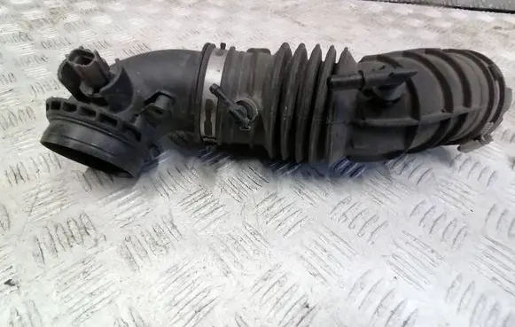 Ford Focus Air intake hose/pipe F1F19R504AA