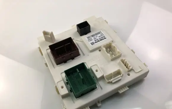 Volvo XC40 Fuse box set 32268107AB