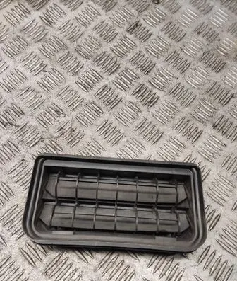 Volkswagen PASSAT CC Quarter panel pressure vent 3C0819465