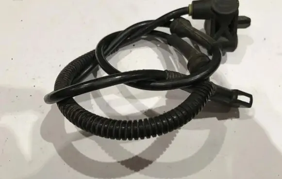 Ford Mondeo MK II ABS brake wheel speed sensor