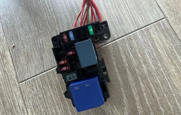 Renault Austral Fuse module GRR