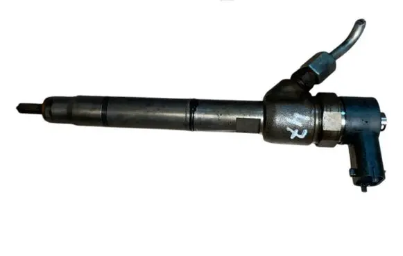 KIA Ceed Fuel injector 338002A400 0445110256