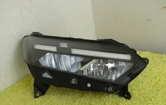 Dacia Sandero III Headlight/headlamp 260102152R