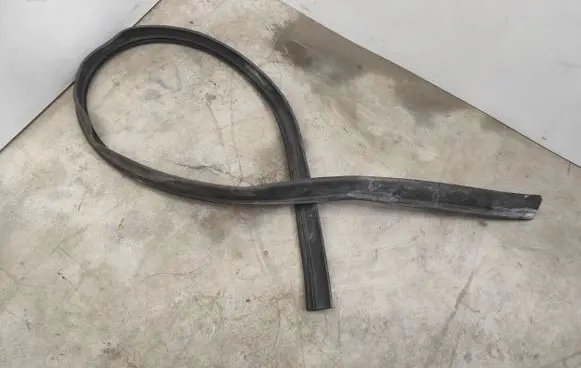 BMW 4 F32 F33 Engine compartment rubber 7239145