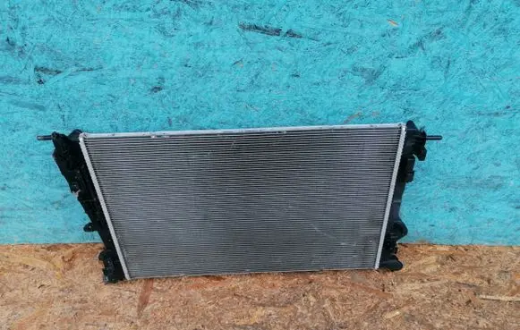 Renault Megane IV Coolant radiator 214102845RPMI