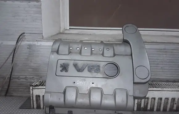 Peugeot 607 Engine cover (trim)