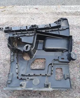 BMW 4 F32 F33 Bumper support mounting bracket corner 7428732