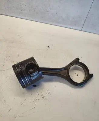 Peugeot 607 Piston with connecting rod