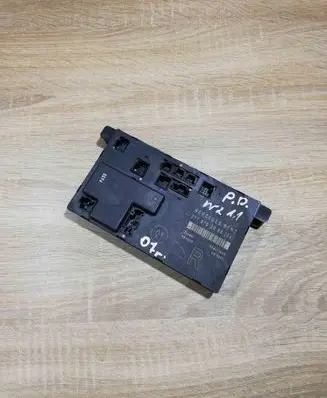 Mercedes-Benz E W211 Door control unit/module 2118702085