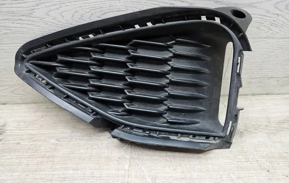 Hyundai i30 Front bumper lower grill 86563S0500