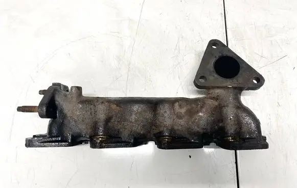 Mazda 323 F Exhaust manifold