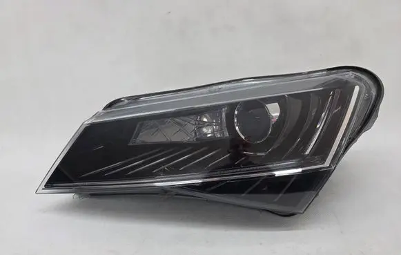 Skoda Superb B8 (3V) Headlight/headlamp 3V1941015B SP3V1941015B