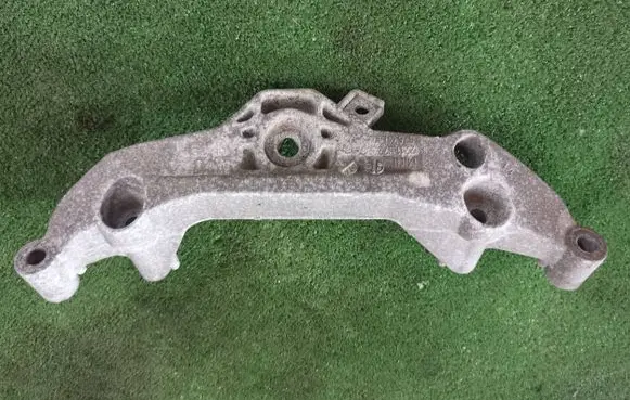 Mini One - Cooper Coupe R56 Engine mounting bracket 6772032