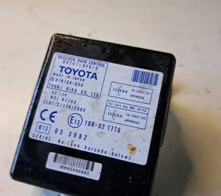 Toyota Corolla Verso AR10 Door control unit/module 897410F010 61B168000 10R021776