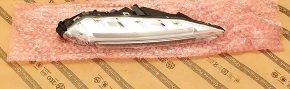 Porsche Macan (95B) Front bumper turn signal 95B941108C