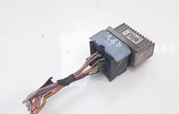 Renault Master III Glow plug pre-heat relay 110678071R