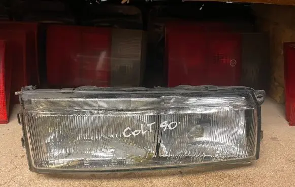 Mitsubishi Colt Headlight/headlamp 0014463 0014458