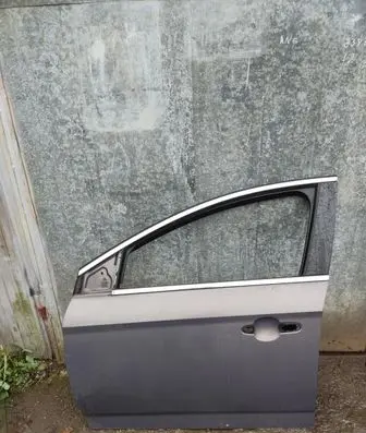 Ford Mondeo MK IV Front door