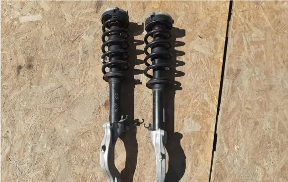 Audi Q7 4M Front shock absorber/damper 4M0413031T 4M0031T
