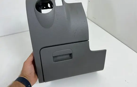 Volkswagen Golf Plus Glove box 5M1858220A