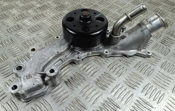 Jeep Grand Cherokee WL Water pump 04893940AE