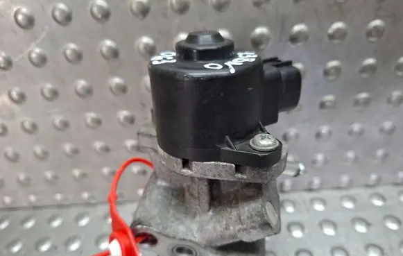 Peugeot 108 EGR valve S26338063 13BNO