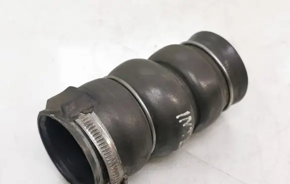 Peugeot 207 Intercooler hose/pipe 9685598580