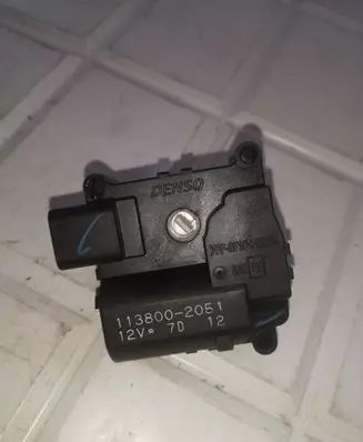 Toyota Corolla Verso E121 Air flap motor/actuator 1138002051