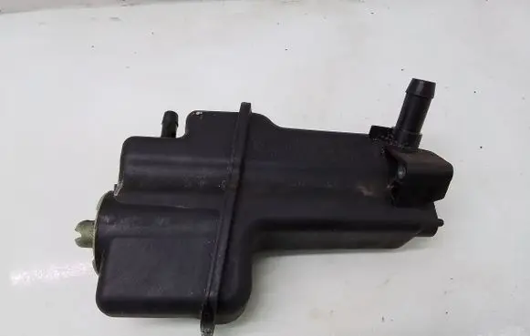 Volkswagen New Beetle Power steering fluid tank/reservoir