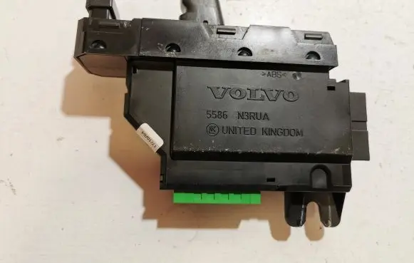 Volvo V70 Electric window control switch 30732817