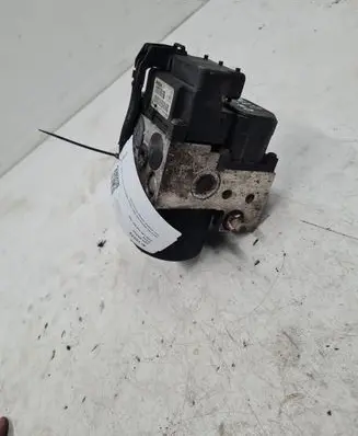 Volvo S40, V40 ABS Pump 30857585