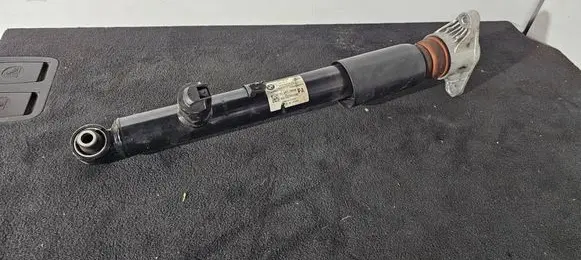 BMW 3 G20 G21 Rear shock absorber/damper 5A82660 10817611 755A8266002