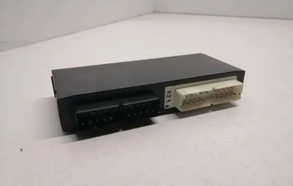 BMW 5 E34 Comfort/convenience module 61351379741 606140X01E